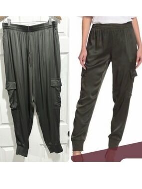 GOOD AMERICAN Satin Cargo Joggers
Pants Drawstring Waist Olive Green Size XL 4